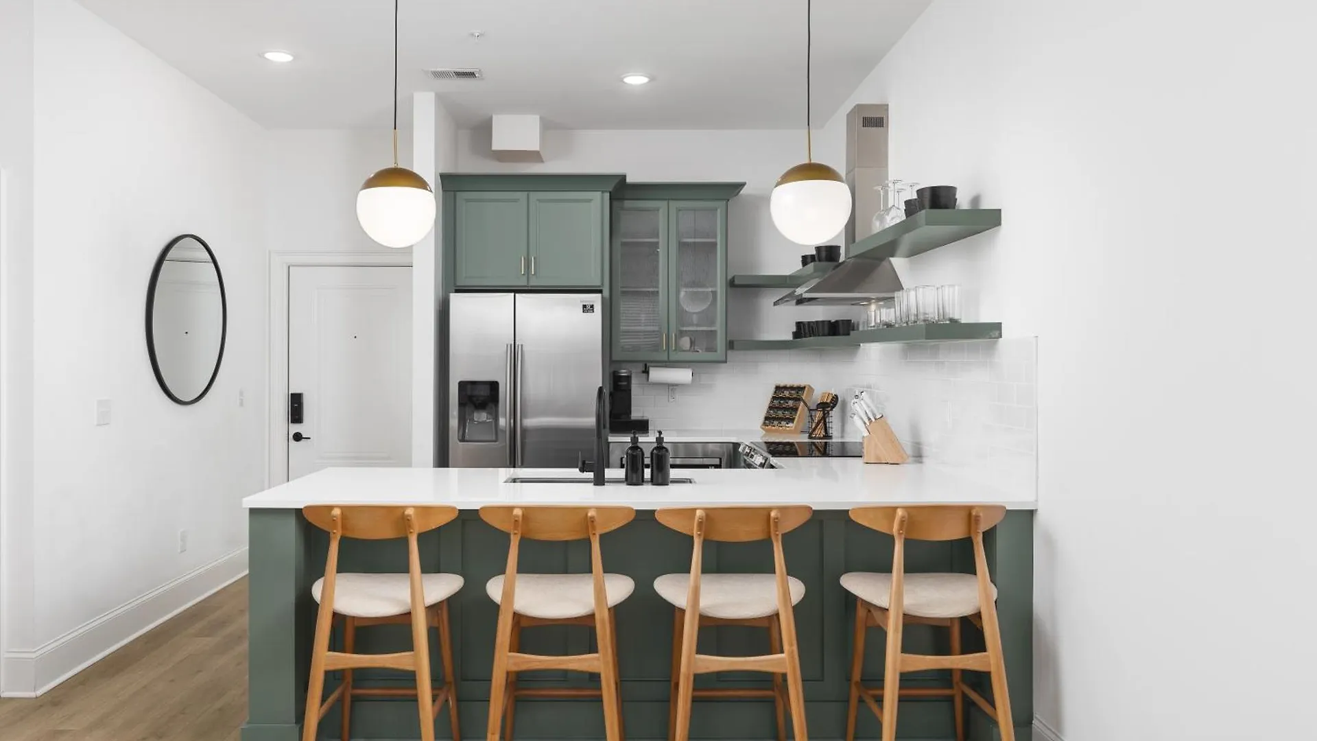 Chic And Cozy Designer Condo 3 Miles To Downtown Nashville 0*,