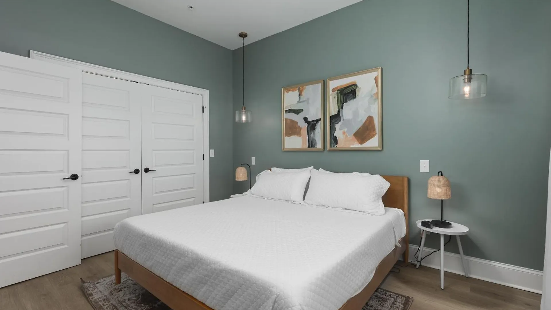 Chic And Cozy Designer Condo 3 Miles To Downtown Nashville 0*,